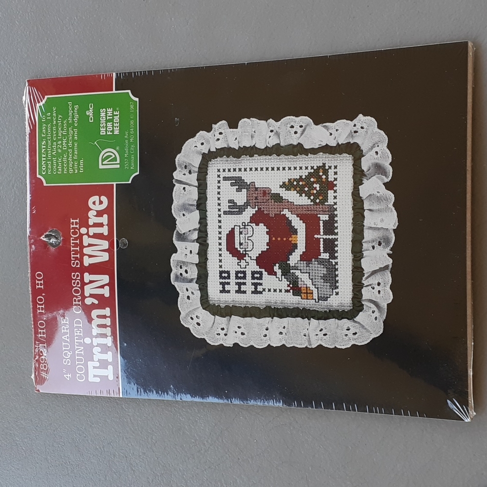 DMC Trim'N Wire Christmas Cross Stitch